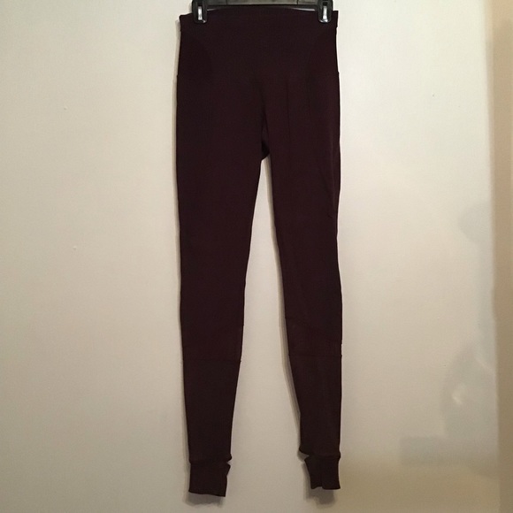 Lululemon Devi Yoga Pant
Heathered Bordeaux Drama / Black Cherry - Picture 8 of 14